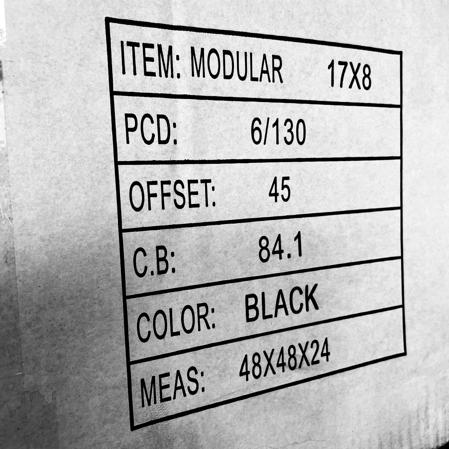 Roadcruza.co.uk | What is offset blog image of wheel dimensions printed on the side of a wheel box packaging.